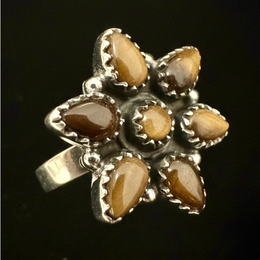 Elegant Sterling Silver and‎ genuine tiger’s eye Ring
